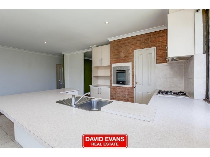 10 Neale Place, Cooloongup WA 6168