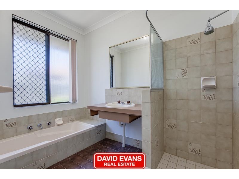 10 Neale Place, Cooloongup WA 6168