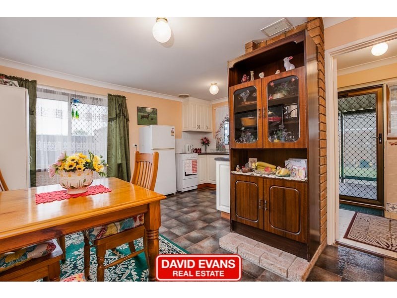28 Varley Crescent, Cooloongup WA 6168