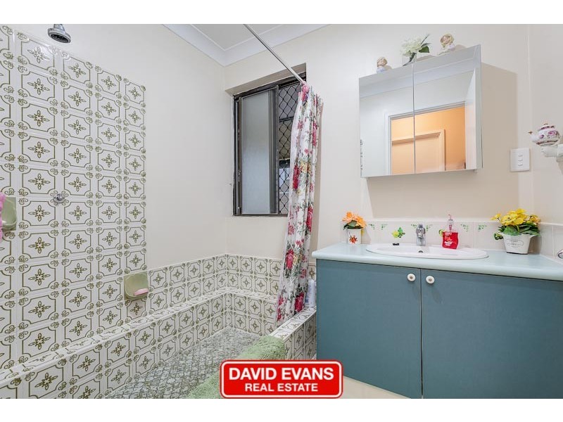 28 Varley Crescent, Cooloongup WA 6168