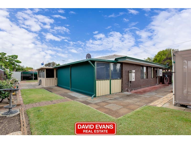 28 Varley Crescent, Cooloongup WA 6168