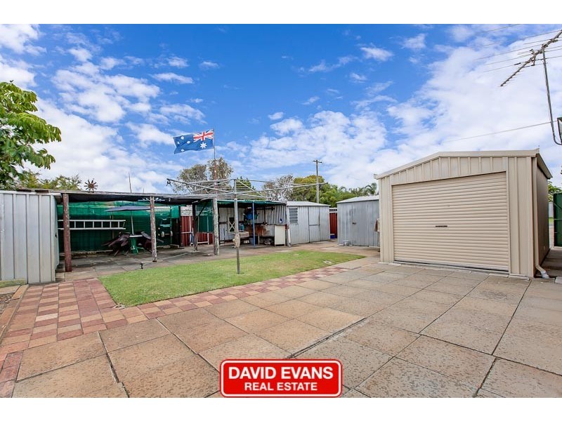 28 Varley Crescent, Cooloongup WA 6168