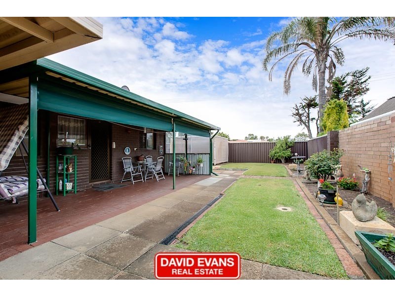 28 Varley Crescent, Cooloongup WA 6168
