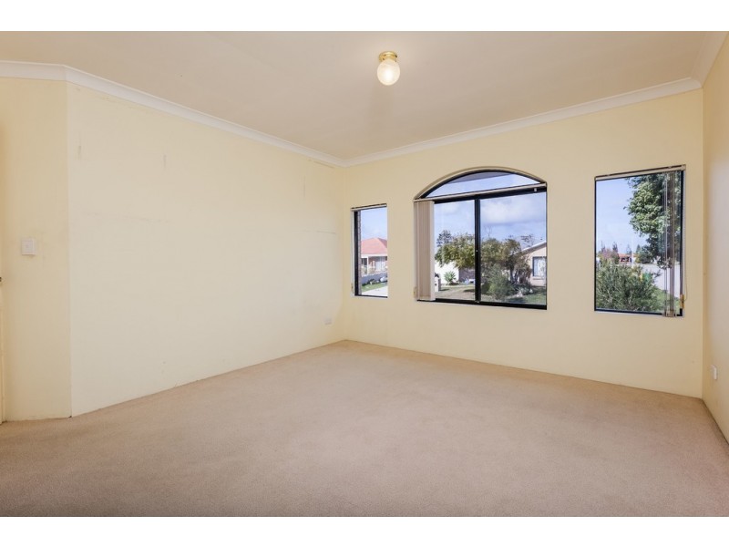 18 Mulloway Place, Warnbro WA 6169