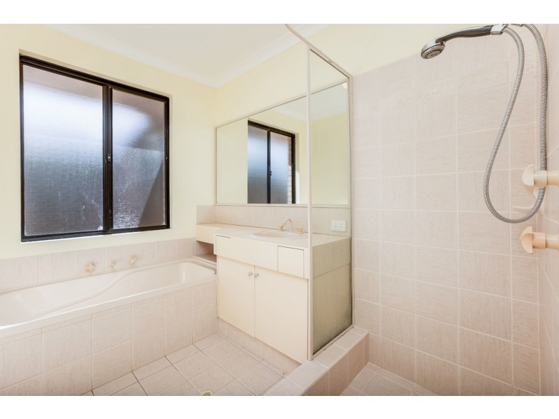 18 Mulloway Place, Warnbro WA 6169