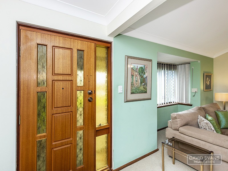 27 Tempest Place, Waikiki WA 6169