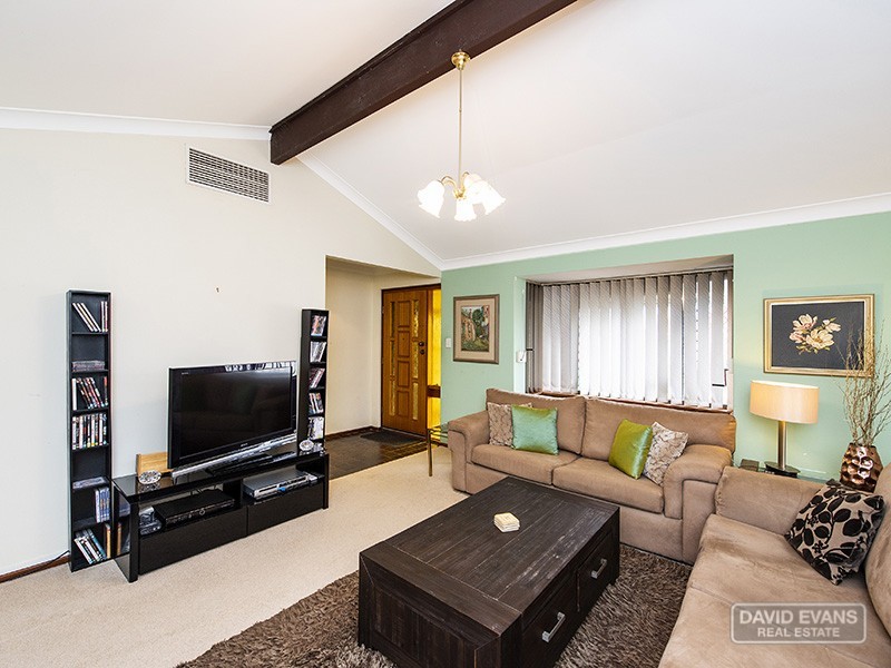 27 Tempest Place, Waikiki WA 6169