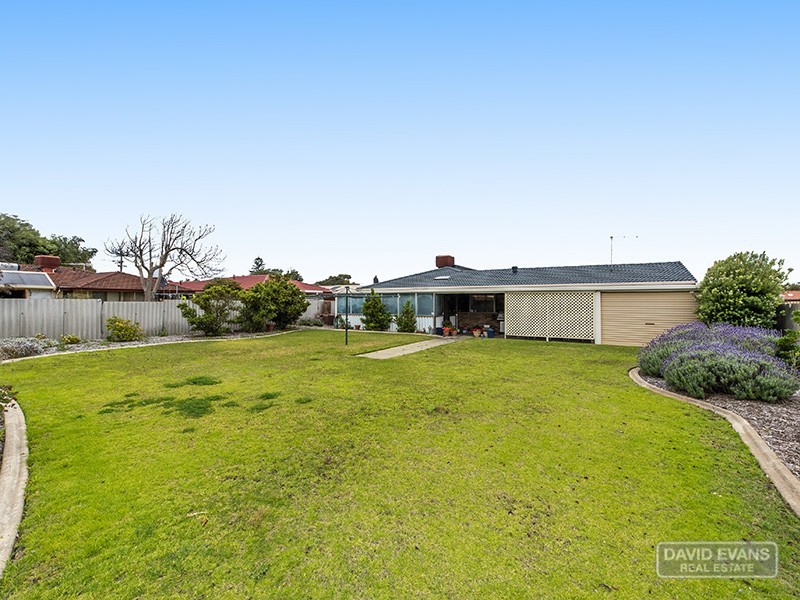 27 Tempest Place, Waikiki WA 6169