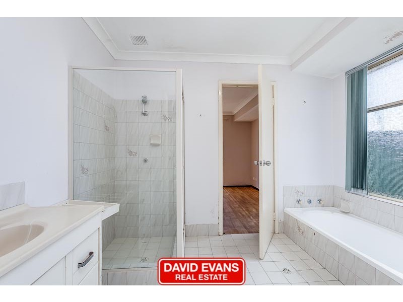 19 Grange Drive, Cooloongup WA 6168