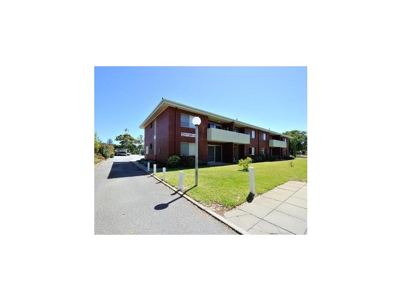 23/4 Minchinson Street, Shoalwater WA 6169