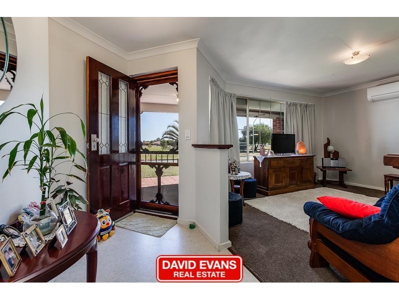 15 Charnley Gardens, Waikiki WA 6169