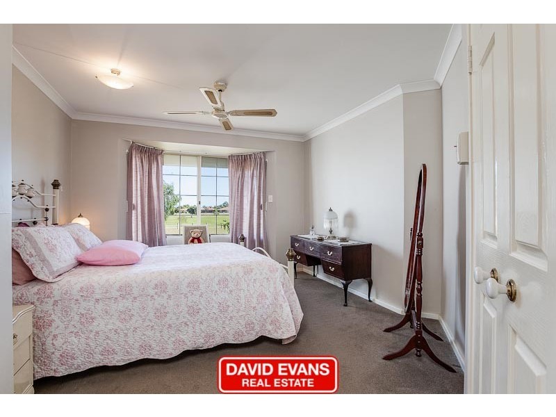 15 Charnley Gardens, Waikiki WA 6169