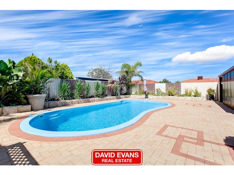 7 Wavelea Street, Safety Bay WA 6169