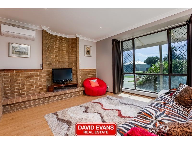 7 Wavelea Street, Safety Bay WA 6169