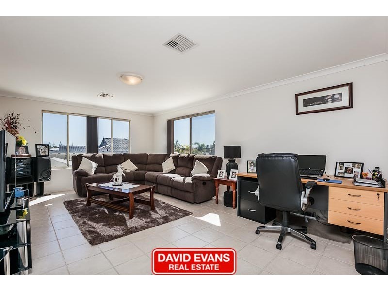 38 Le Mans Elbow, Port Kennedy WA 6172