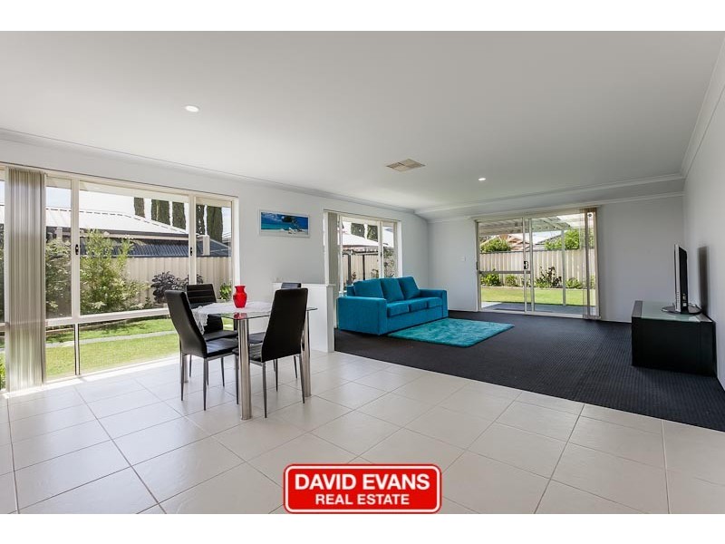 126 Bayside Boulevard, Port Kennedy WA 6172