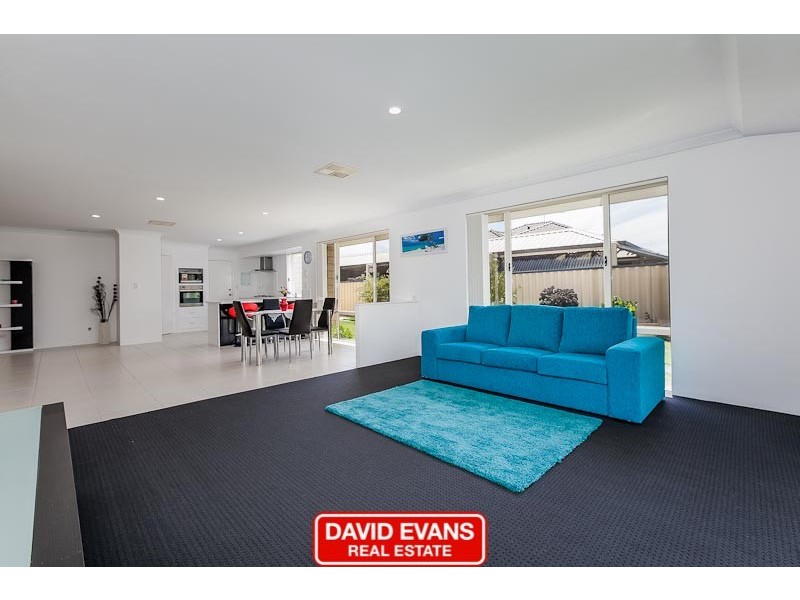 126 Bayside Boulevard, Port Kennedy WA 6172