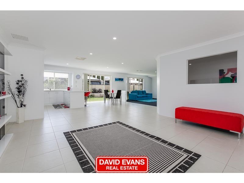 126 Bayside Boulevard, Port Kennedy WA 6172