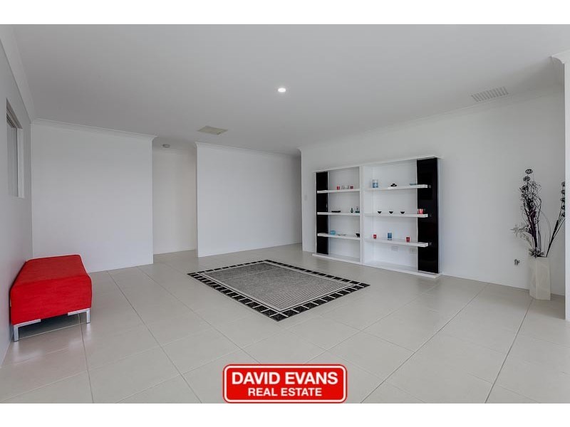 126 Bayside Boulevard, Port Kennedy WA 6172