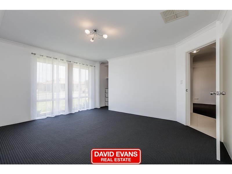 126 Bayside Boulevard, Port Kennedy WA 6172