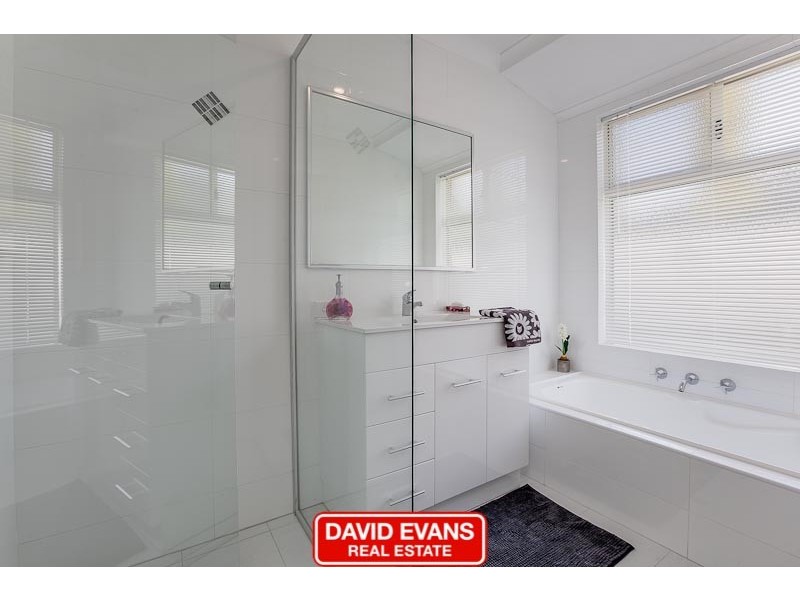 126 Bayside Boulevard, Port Kennedy WA 6172