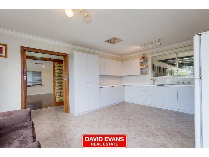 18 Clovelly Way, Warnbro WA 6169