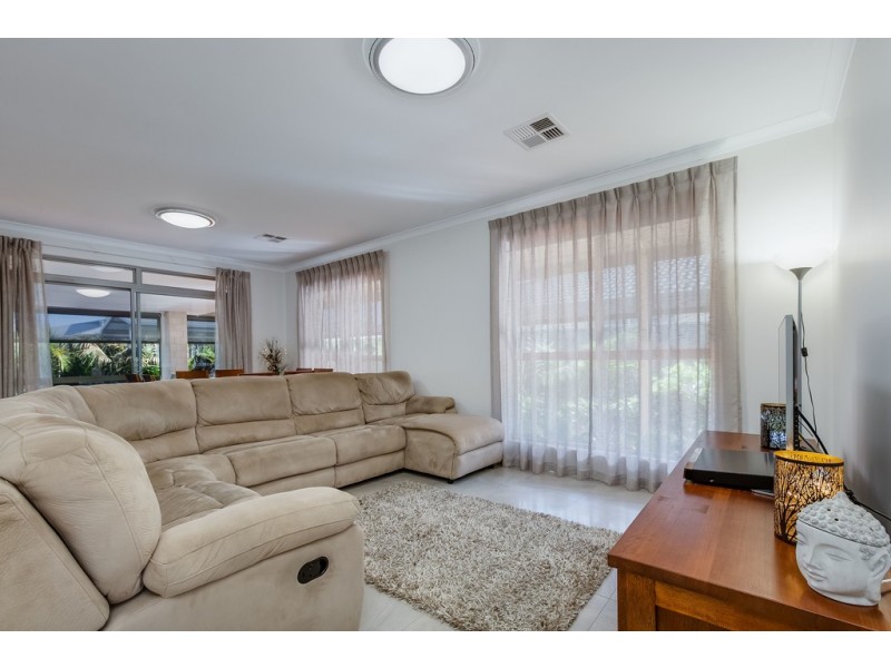 71 Argonaut Avenue, Waikiki WA 6169