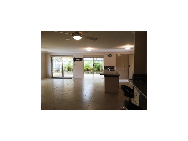 11 Belmont Close, Port Kennedy WA 6172