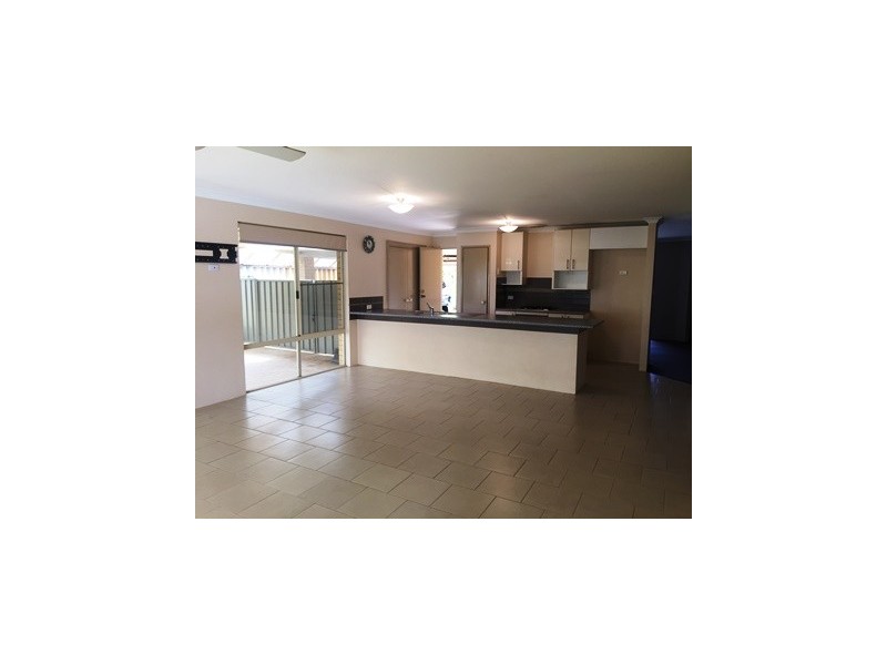 11 Belmont Close, Port Kennedy WA 6172