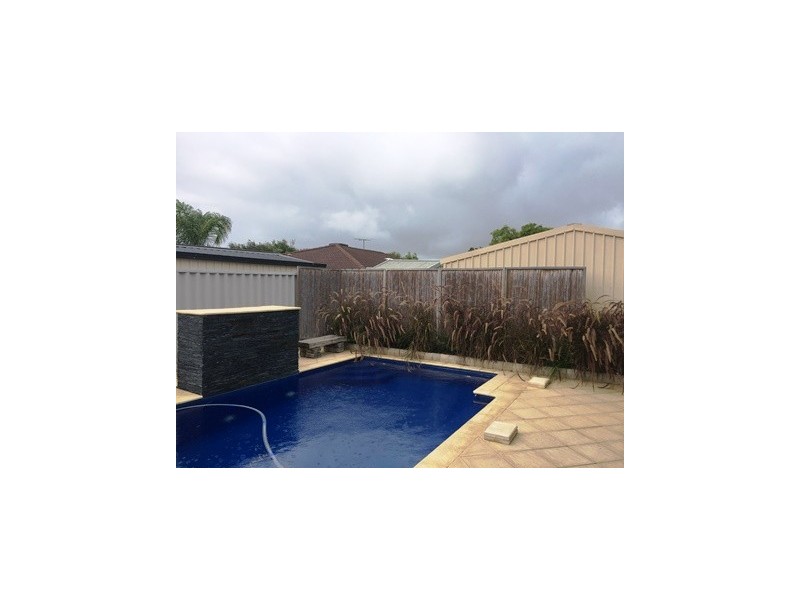 11 Belmont Close, Port Kennedy WA 6172