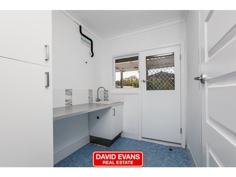 1 Hydra Close, Rockingham WA 6168