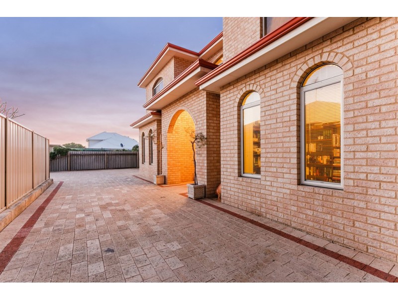 272 Safety Bay Road, Safety Bay WA 6169