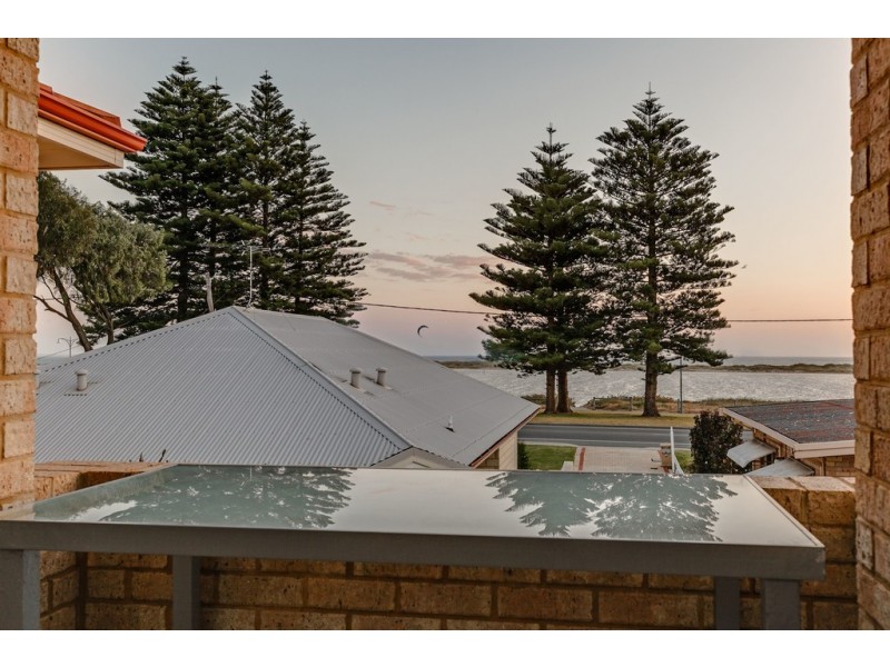 272 Safety Bay Road, Safety Bay WA 6169