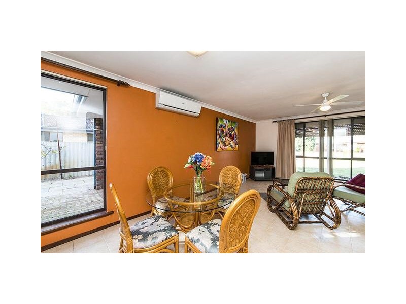 86 Seabrooke Ave, Rockingham WA 6168