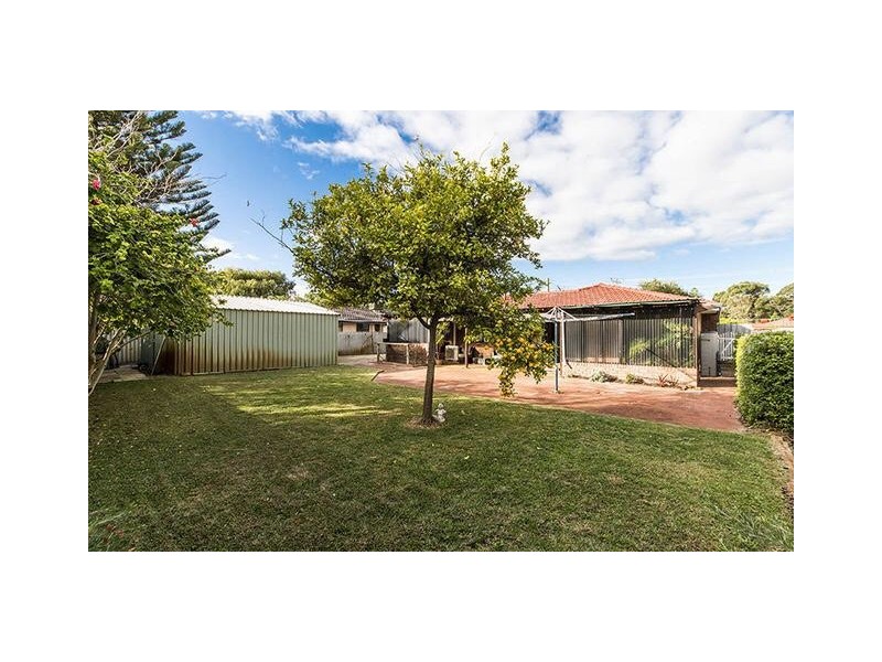 86 Seabrooke Ave, Rockingham WA 6168