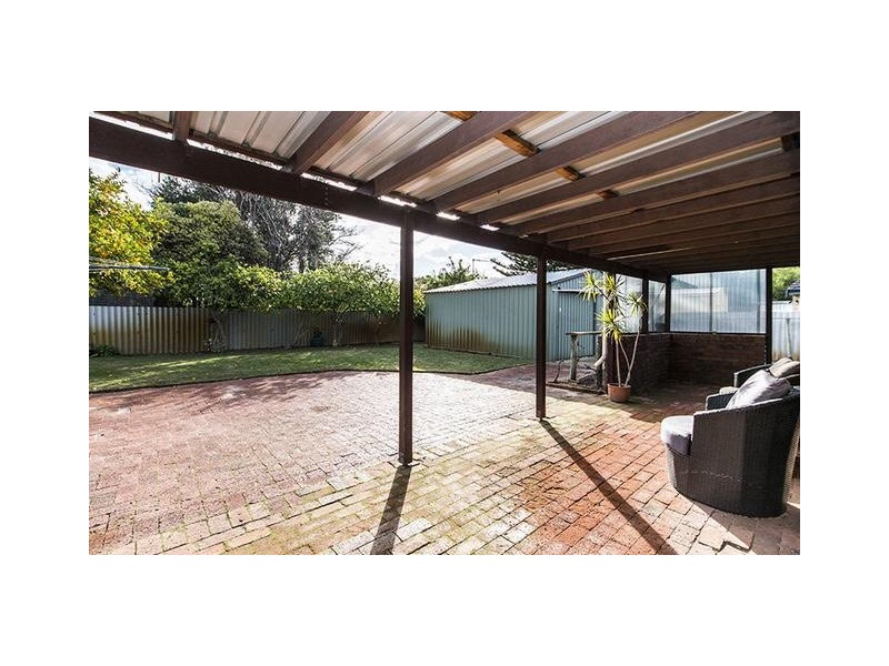 86 Seabrooke Ave, Rockingham WA 6168