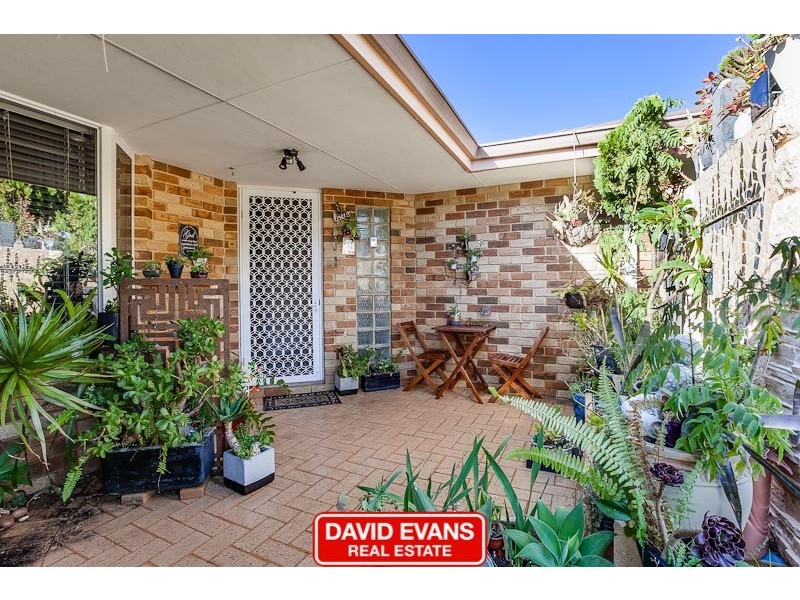 19 Fairway Crescent, Meadow Springs WA 6210