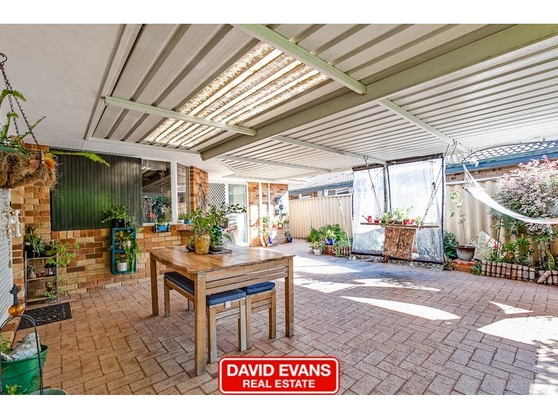 19 Fairway Crescent, Meadow Springs WA 6210