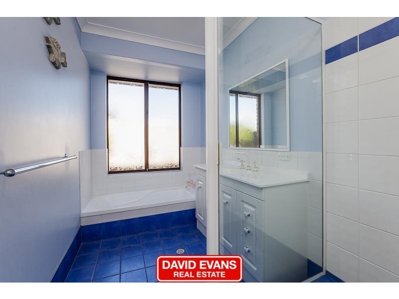 5 Montego Close, Safety Bay WA 6169