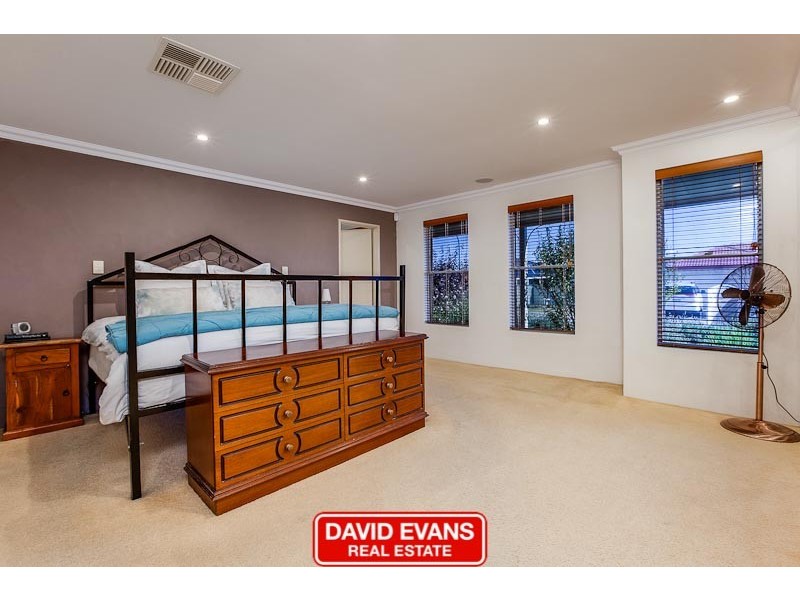 8 Emden Link, Port Kennedy WA 6172