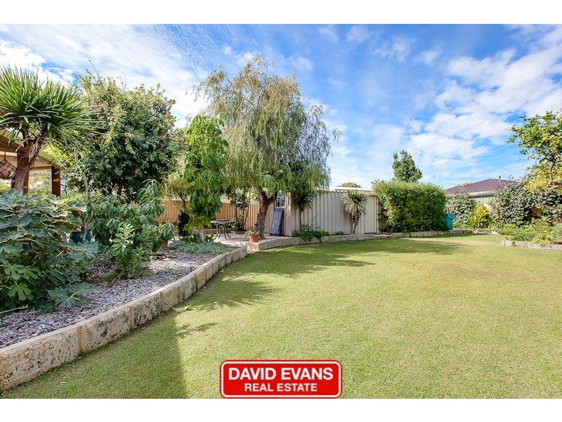 18 Noreena Avenue, Golden Bay WA 6174