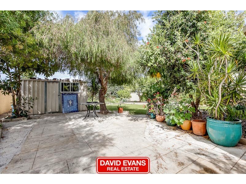 18 Noreena Avenue, Golden Bay WA 6174