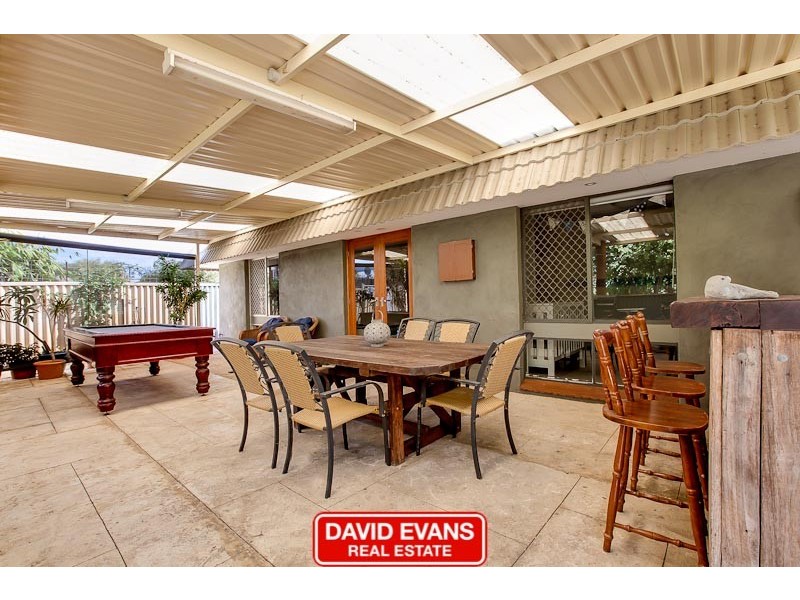 18 Noreena Avenue, Golden Bay WA 6174