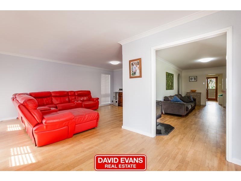 18 Noreena Avenue, Golden Bay WA 6174