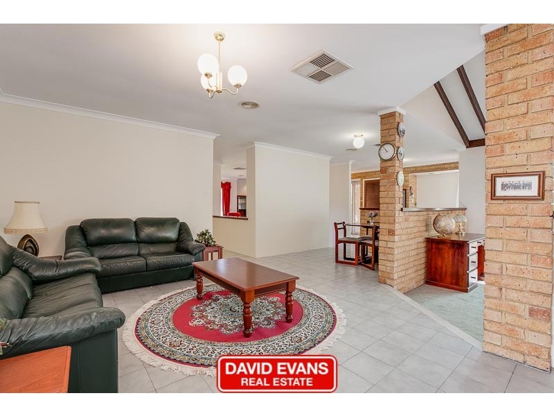 65 Seabrooke Avenue, Rockingham WA 6168