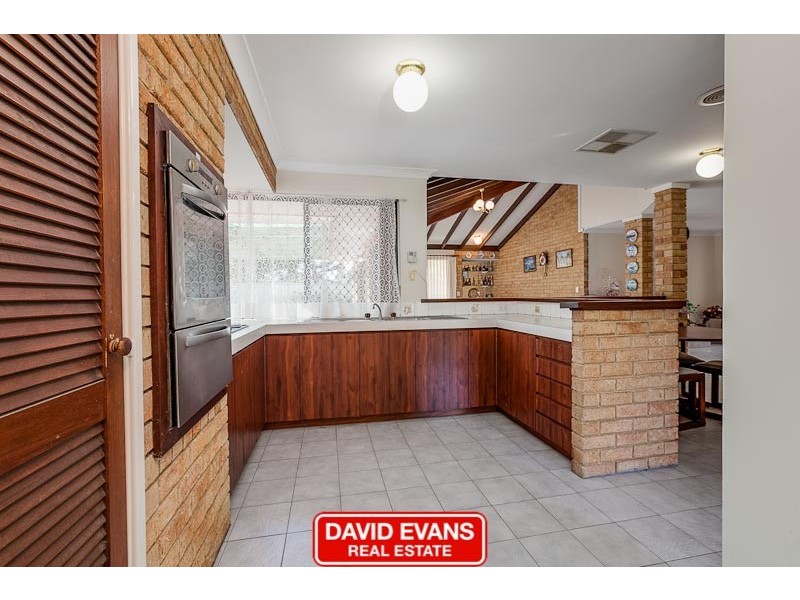 65 Seabrooke Avenue, Rockingham WA 6168