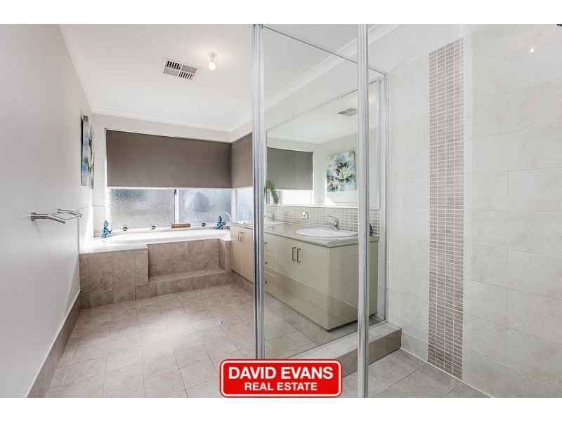 25 Greeson Parkway, Secret Harbour WA 6173