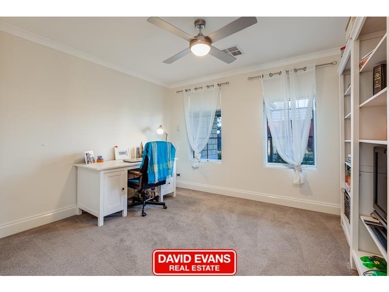 25 Greeson Parkway, Secret Harbour WA 6173