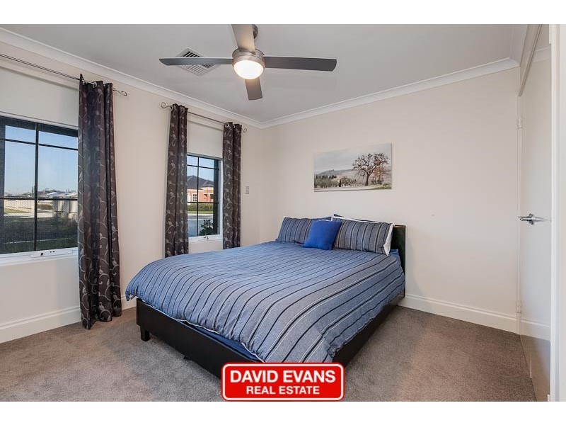 25 Greeson Parkway, Secret Harbour WA 6173