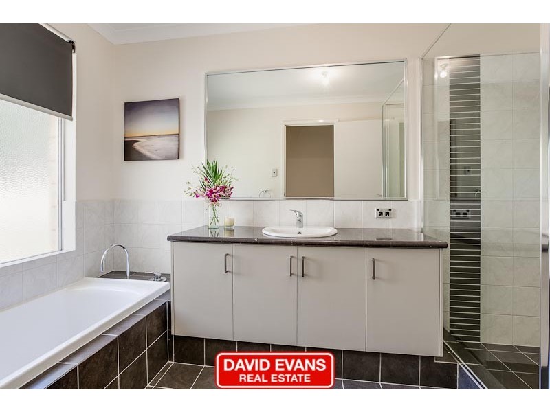 25 Greeson Parkway, Secret Harbour WA 6173